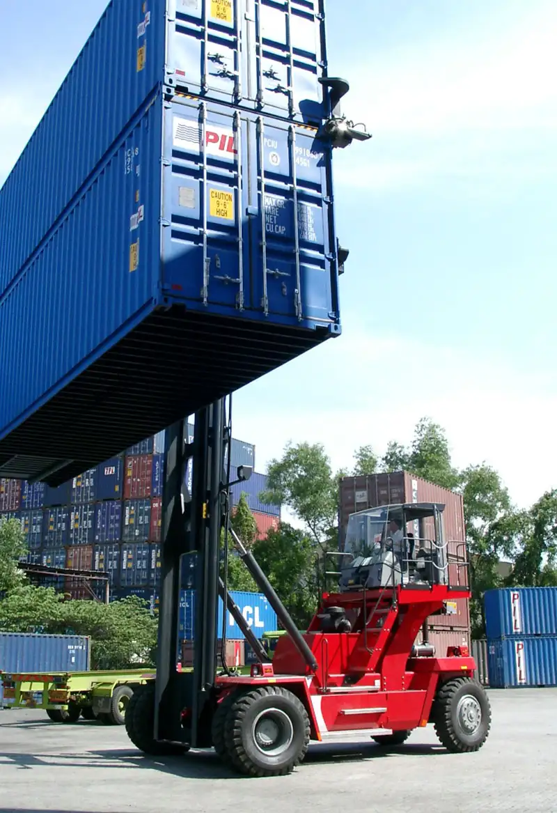 Kalmar top pick handler at container yard